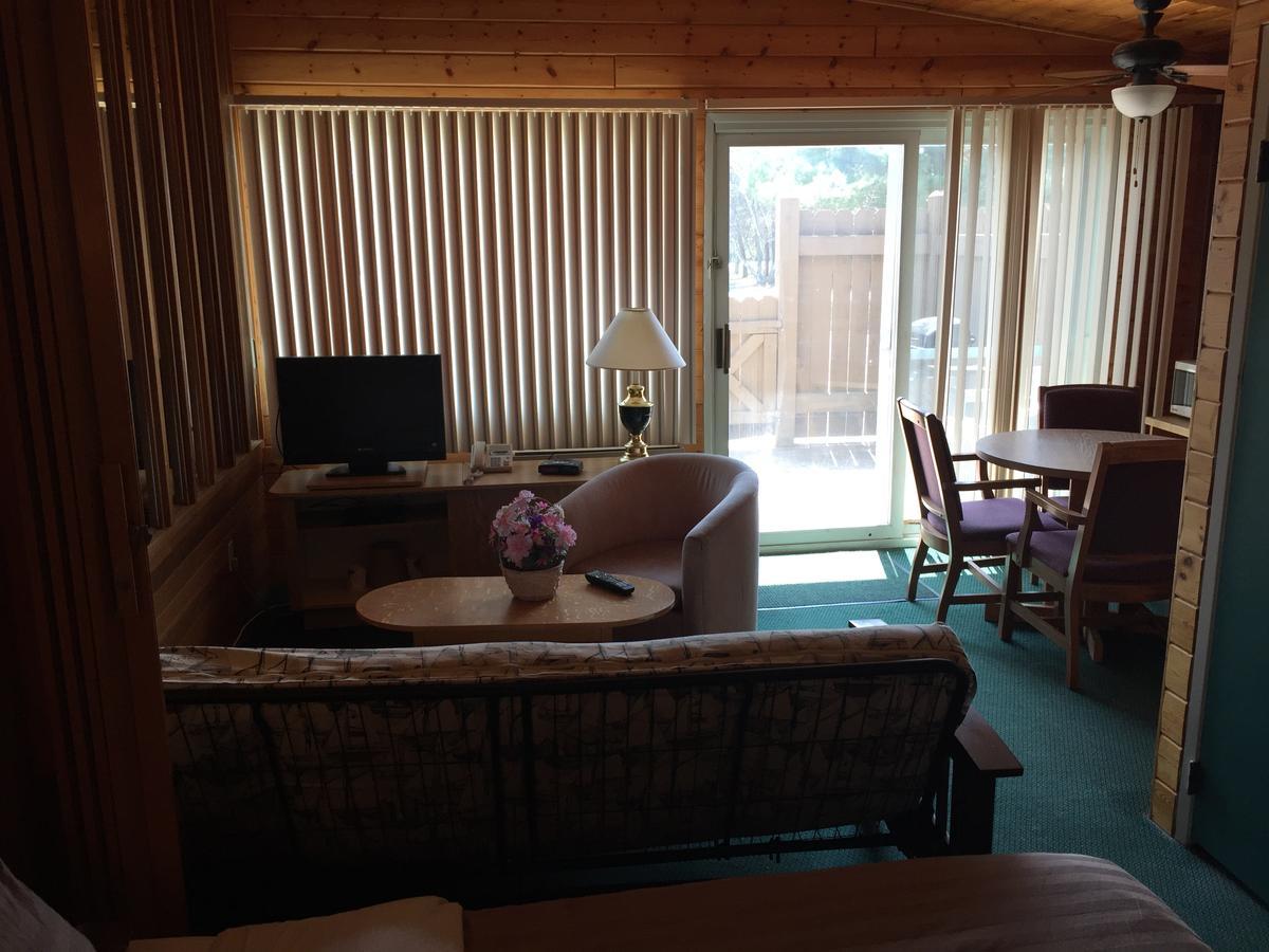 Falcon Lake Hotel Extérieur photo