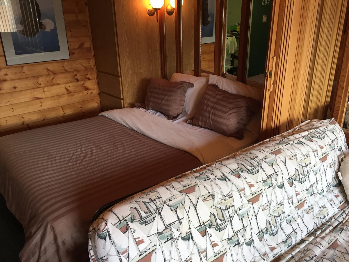 Falcon Lake Hotel Extérieur photo