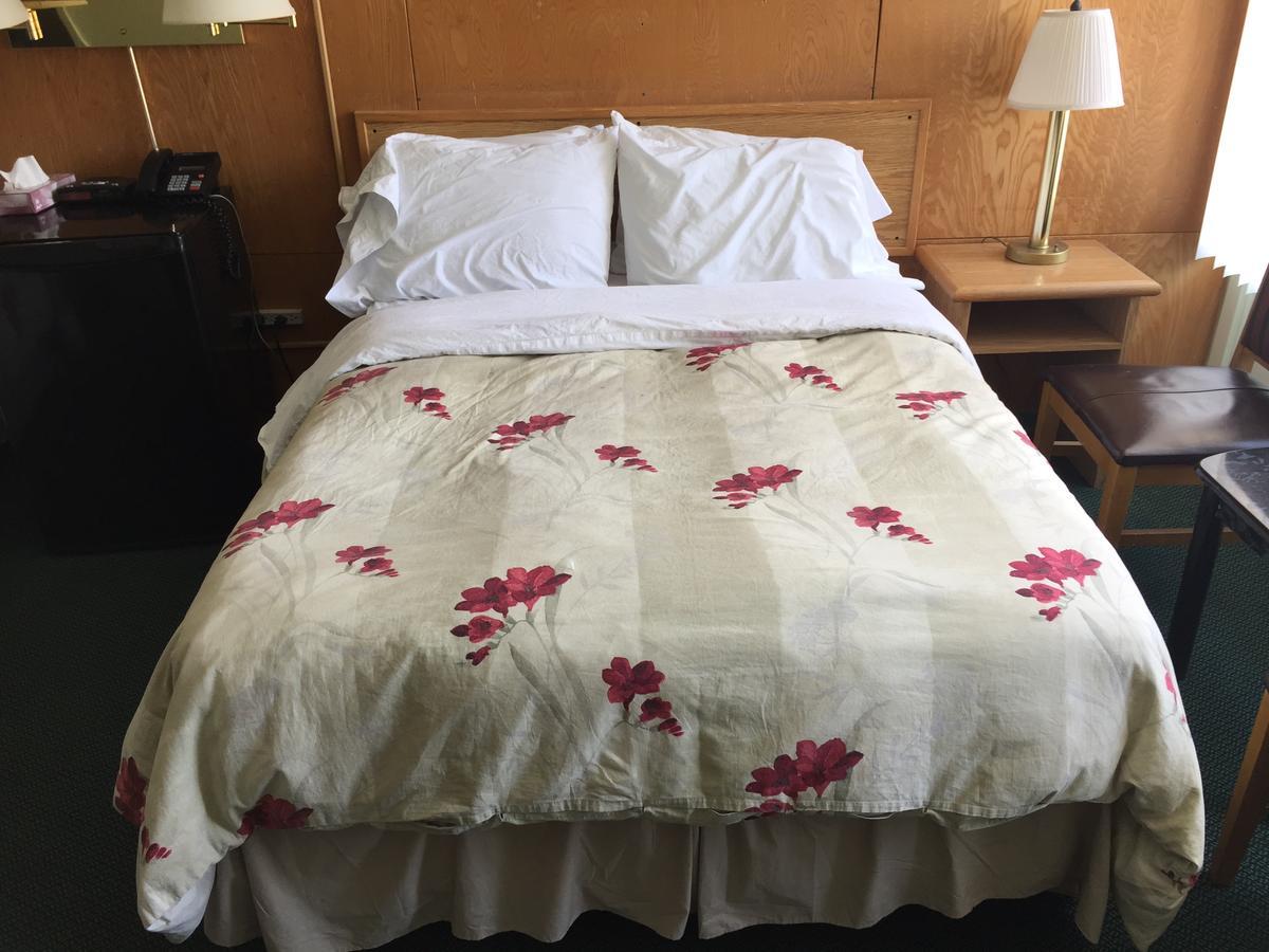 Falcon Lake Hotel Extérieur photo