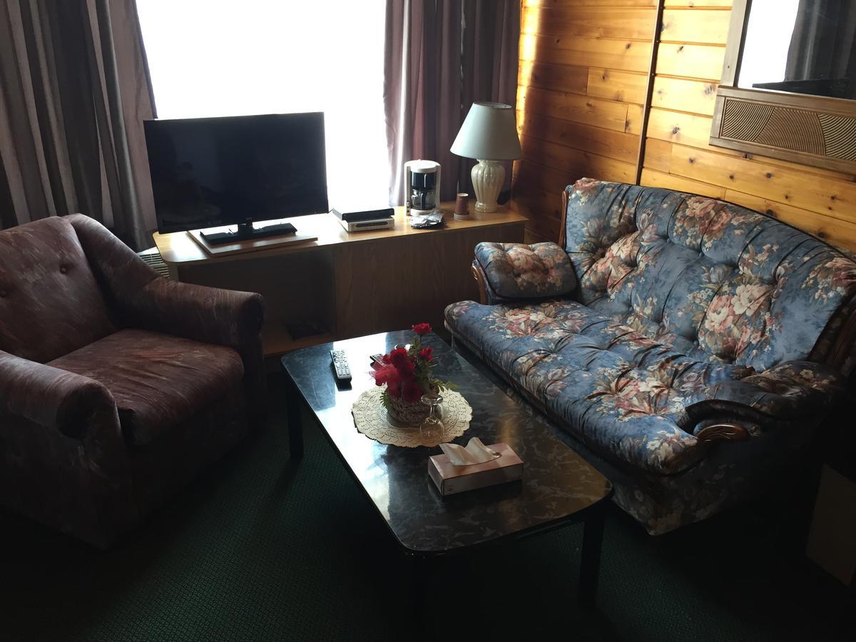 Falcon Lake Hotel Extérieur photo
